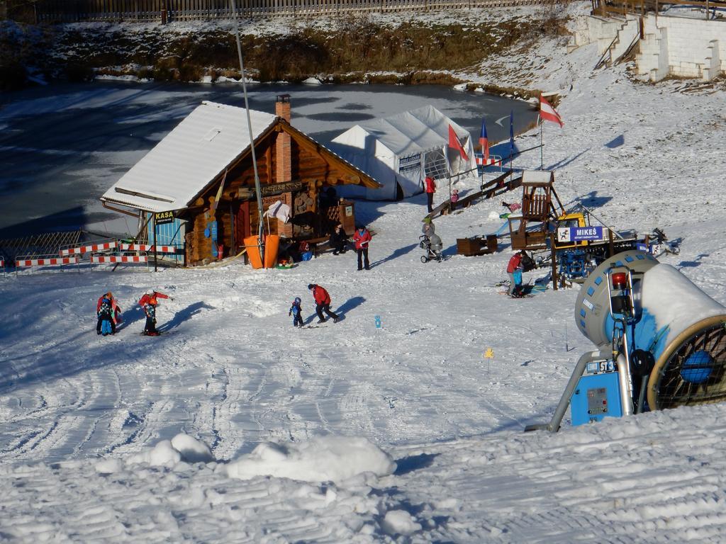 Sport-Hotel Sibenicni Vrch Mnichovice Exterior foto