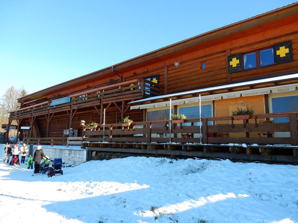 Sport-Hotel Sibenicni Vrch Mnichovice Exterior foto