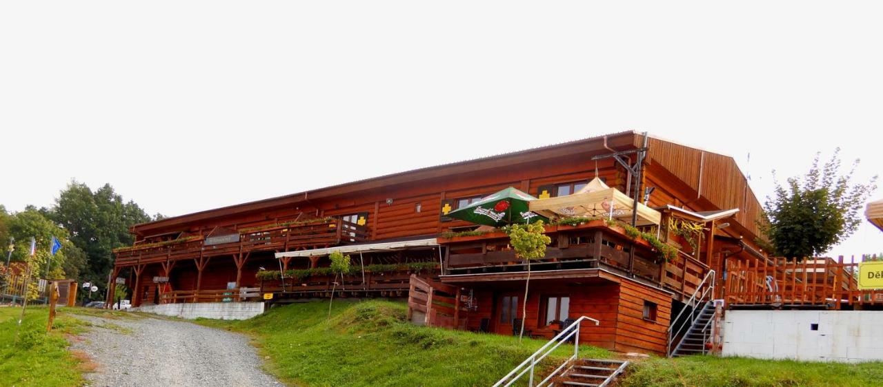 Sport-Hotel Sibenicni Vrch Mnichovice Exterior foto