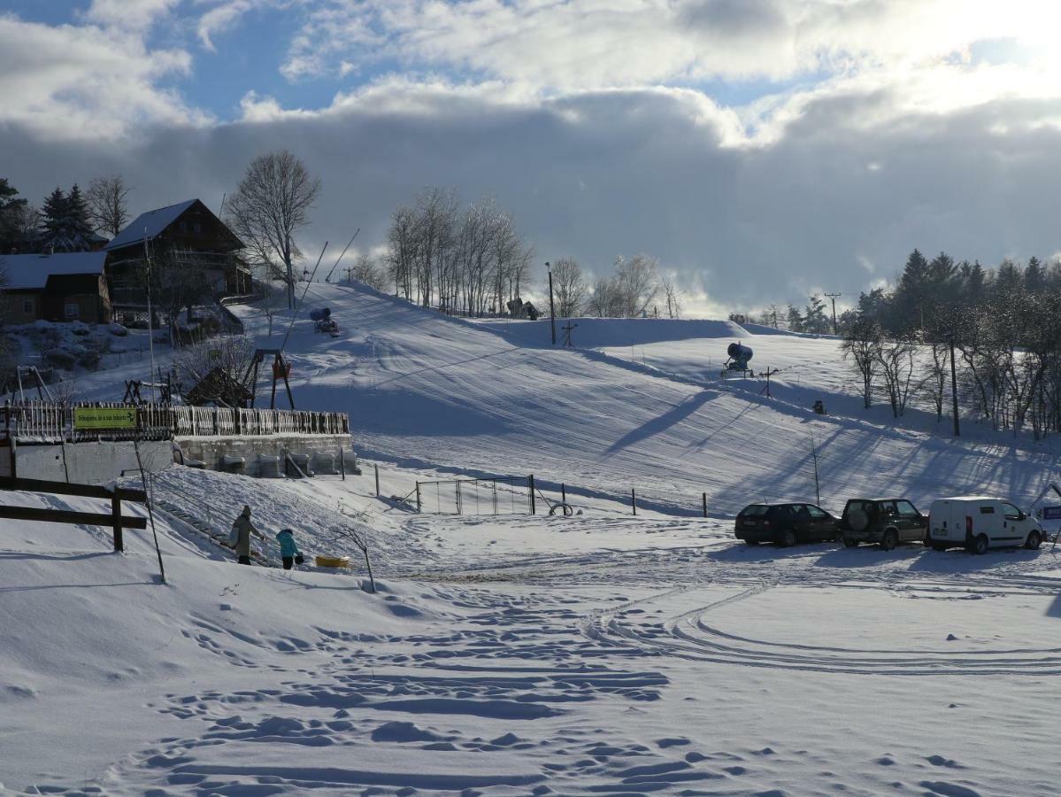 Sport-Hotel Sibenicni Vrch Mnichovice Exterior foto