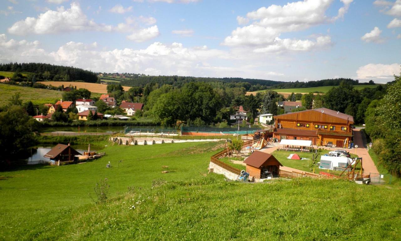 Sport-Hotel Sibenicni Vrch Mnichovice Exterior foto